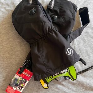 Level Black snowboard gloves